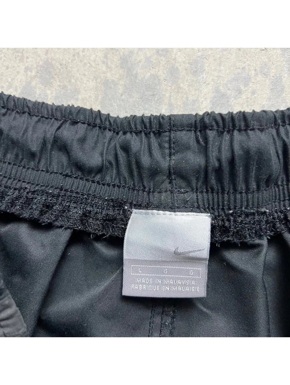 Y2K Striped Nike Cargo Swim Trunks Men’s Sz. L Black Grey